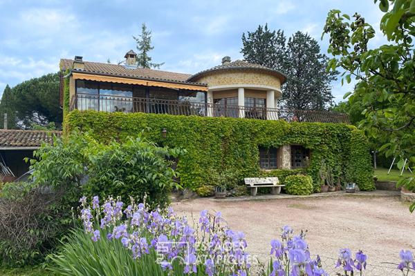 Maison seventies avec vue