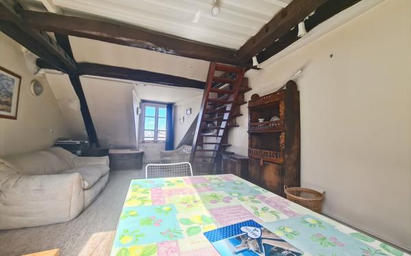 Appartement à vendre    1 pièce • 32 m2 Paris 3