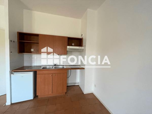 Location Appartement 2 pièces 35.99 m² - 10 RUE PIERRE SEMARD Carcassonne 11000