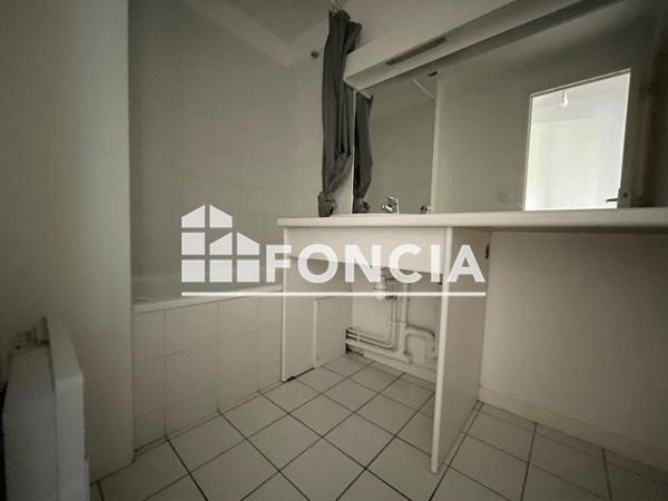 Location Appartement 2 pièces 35.99 m² - 10 RUE PIERRE SEMARD Carcassonne 11000