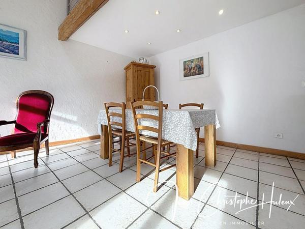 Appartement Nimes 3 pièces de 66.3 m2 Église Sainte Baudille