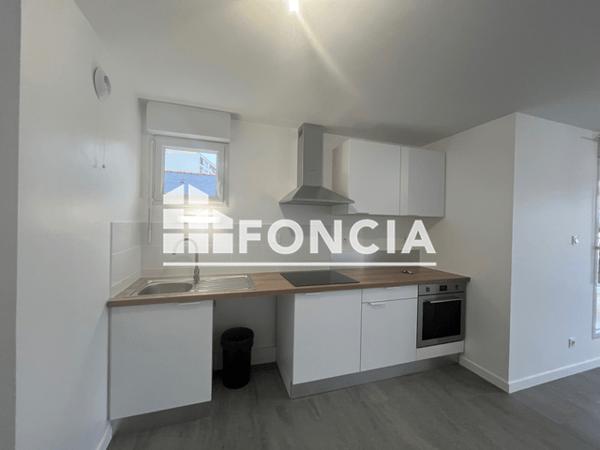 Location Appartement 2 pièces 44.32 m² - PLACE MAURIAC Cholet 49300