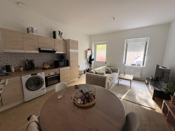 Maison à louer 530 € CC FLOURE 2 p 50 m² DPE C