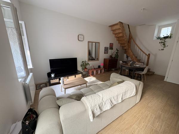 Maison à louer 530 € CC FLOURE 2 p 50 m² DPE C