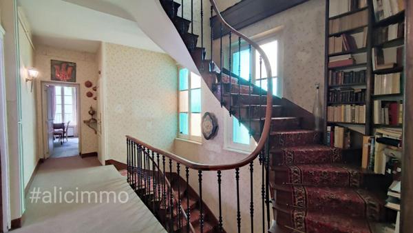 Maison Sézanne 8 pièces 252 m2