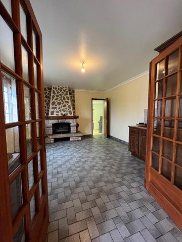 Maison à SAINT-VAAST-LA-HOUGUE, 50550 - 7 pièces 248m²