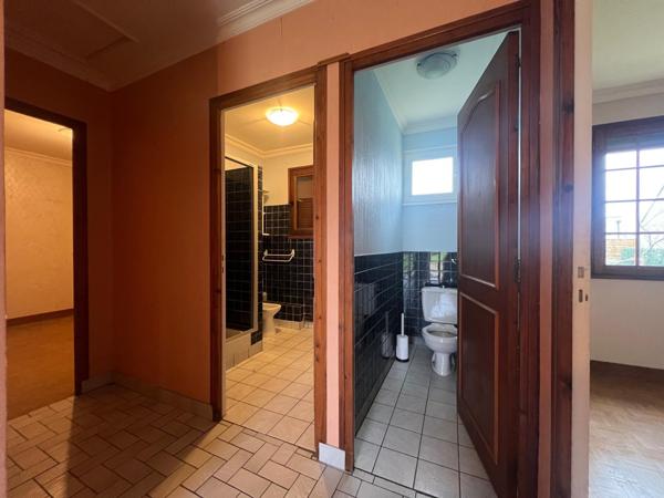 Maison à SAINT-VAAST-LA-HOUGUE, 50550 - 7 pièces 248m²