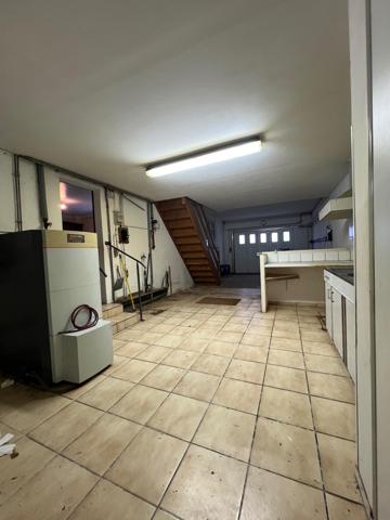 Maison à SAINT-VAAST-LA-HOUGUE, 50550 - 7 pièces 248m²