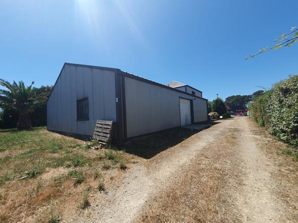 Local professionnel avec habitation Merlevenez , Merlevenez