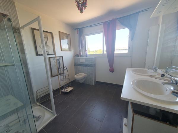 Local professionnel avec habitation Merlevenez , Merlevenez