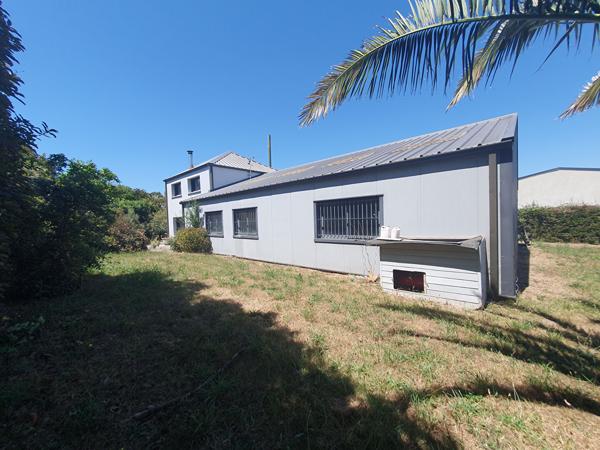 Local professionnel avec habitation Merlevenez , Merlevenez