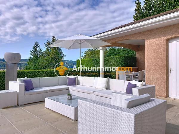 Vente                                                      Maison
                        
                     7 pièces                      205 m2                     à Bourgoin-Jallieu
