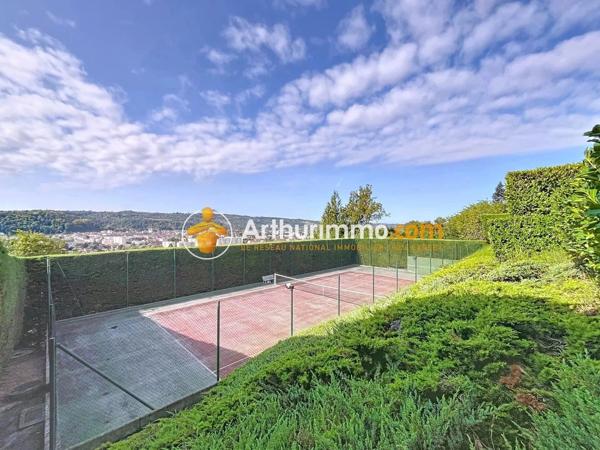 Vente                                                      Maison
                        
                     7 pièces                      205 m2                     à Bourgoin-Jallieu