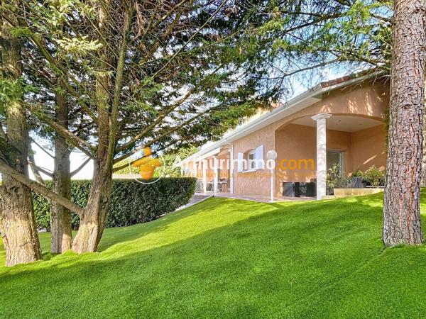 Vente                                                      Maison
                        
                     7 pièces                      205 m2                     à Bourgoin-Jallieu
