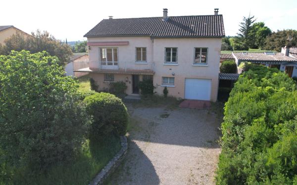 Maison à vendre    4 pièces •  Ruoms