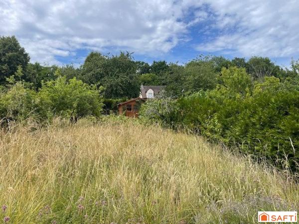Terrain 610 m2 constructible en lot arrière sans vis à vis dont 100 m2 d'allée - indépendant