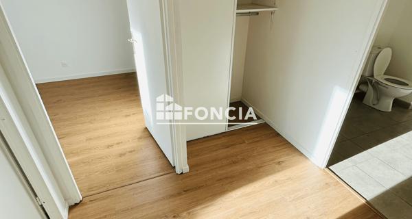 Location Appartement 3 pièces 59.42 m² - Corbeil-essonnes 91100