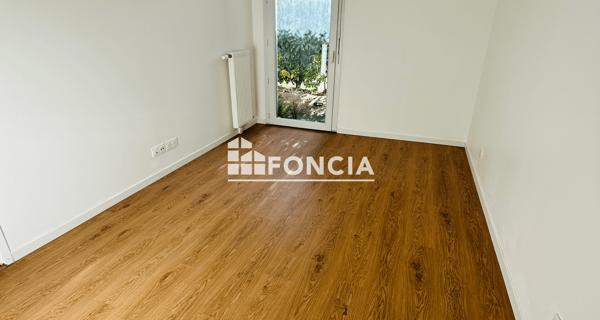 Location Appartement 3 pièces 59.42 m² - Corbeil-essonnes 91100