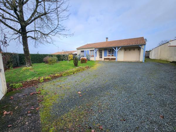 La Réorthe (85210) Maison plain-pied 3 chambres avec diverses dépendances