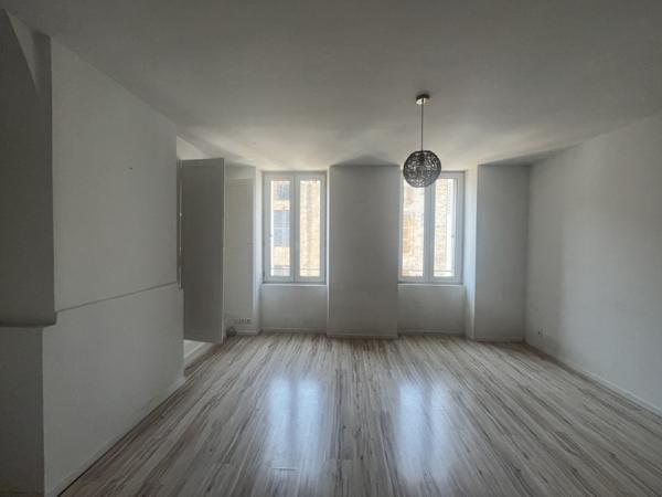Immeuble à vendre 224 000 € Saint-Céré 190 m² DPE C