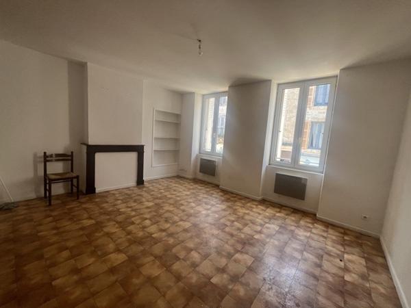 Immeuble à vendre 224 000 € Saint-Céré 190 m² DPE C