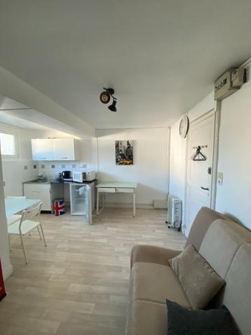 49100 ANGERS T1 MEUBLE - CENTRE VILLE