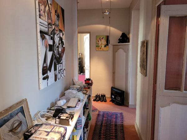 ROCHEFORT hyper  centre ville, Place COLBERT un appartement ancien de 120 m2 avec parking