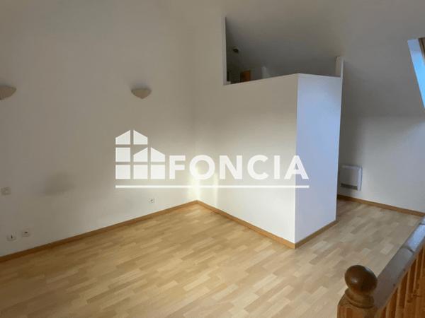 Location Appartement 2 pièces 43.83 m² - 105 RUE VICTOR HUGO Lesquin 59810