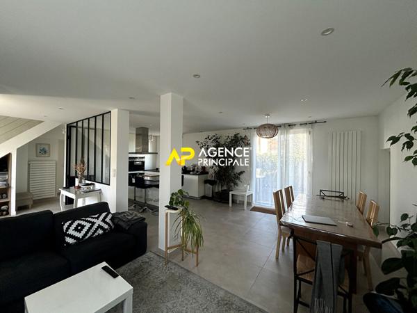 Secteur Chênes BEZONS _Maison 7 pièces 143m2 €549 000 ** - Référence 4462