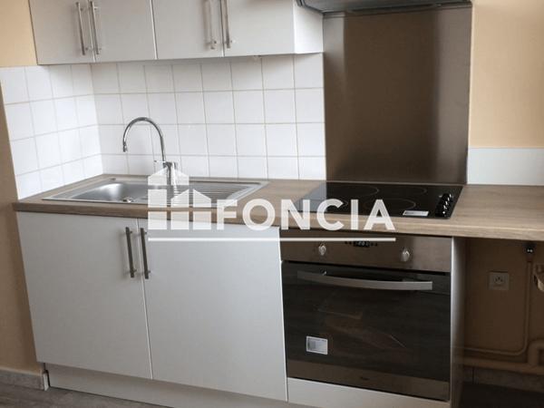 Location Appartement 3 pièces 74.27 m² - 93 RUE DU MOLINEL Lille 59000