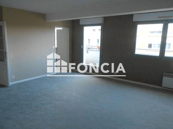 Location Appartement 3 pièces 74.27 m² - 93 RUE DU MOLINEL Lille 59000