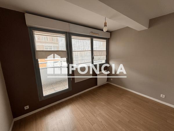 Location Appartement 3 pièces 74.27 m² - 93 RUE DU MOLINEL Lille 59000