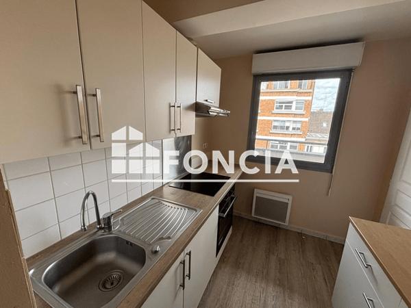 Location Appartement 3 pièces 74.27 m² - 93 RUE DU MOLINEL Lille 59000
