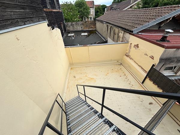 Beau T3 neuf avec terrasse !