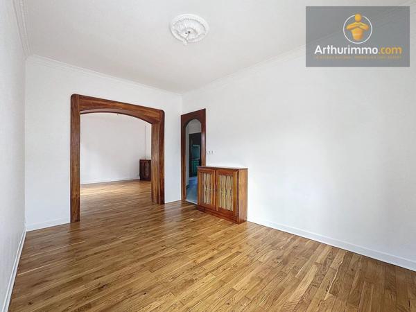 Location Appartement 4 pièces 99 m2 à Bourgoin-Jallieu