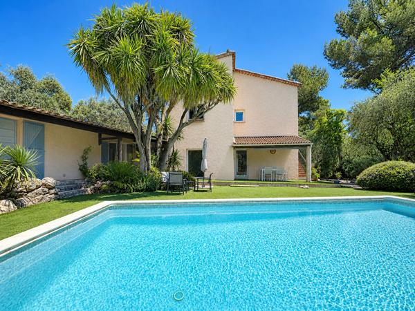 Grande propriété familiale avec piscine et dépendances - La Roquette-sur-Siagne, limite Mougins