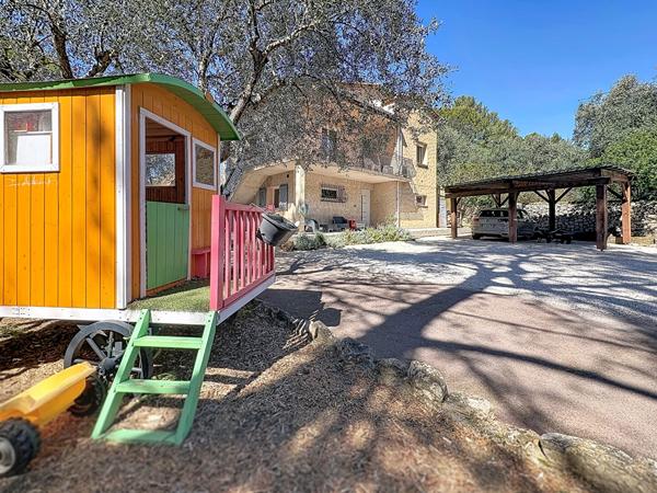 Grande propriété familiale avec piscine et dépendances - La Roquette-sur-Siagne, limite Mougins
