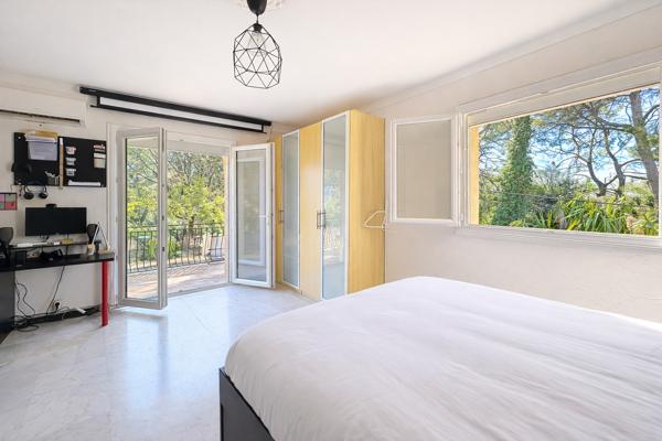 Grande propriété familiale avec piscine et dépendances - La Roquette-sur-Siagne, limite Mougins