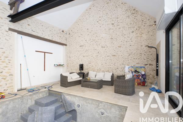 Maison à vendre 8 pièces 311 m² Auneau-Bleury-Saint-Symphorien