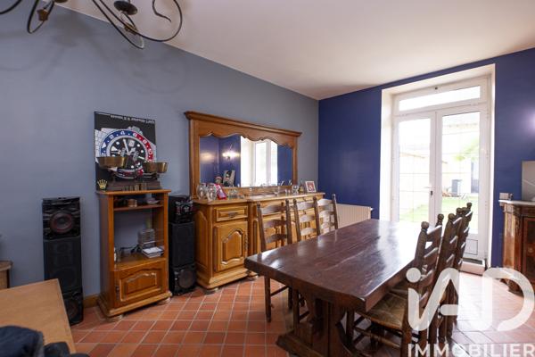 Maison à vendre 8 pièces 311 m² Auneau-Bleury-Saint-Symphorien