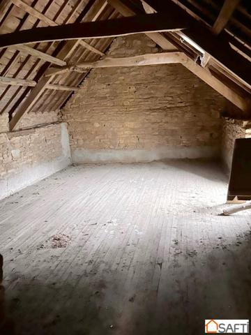 Belle longère à rénover avec Hangar et Mobil-home située au calme