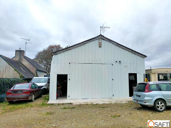Belle longère à rénover avec Hangar et Mobil-home située au calme