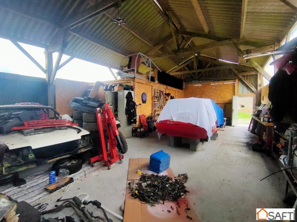 Belle longère à rénover avec Hangar et Mobil-home située au calme