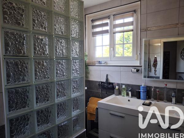 Maison à vendre 9 pièces 207,31 m² Roiffieux
