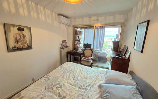 Appartement à vendre    4 pièces • 77 m2 Saint-Laurent-du-Var