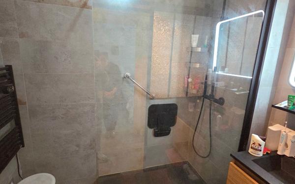 Appartement à vendre    4 pièces • 77 m2 Saint-Laurent-du-Var