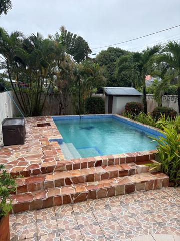 CHARMANTE VILLA T5 AVEC PISCINE ET TERRASSE