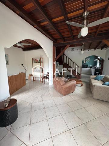 CHARMANTE VILLA T5 AVEC PISCINE ET TERRASSE