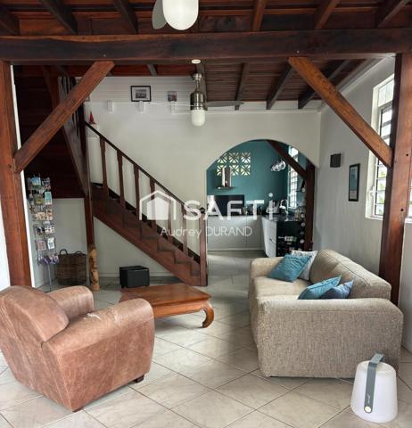 CHARMANTE VILLA T5 AVEC PISCINE ET TERRASSE