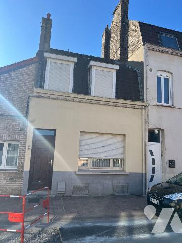 En exclusivité chez votre Notaire, maison de ville à rafraichir sur Dunkerque Saint Pol sur Mer...